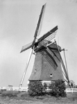 843227 Gezicht op de grondpoldermolen 'De Broekzijdse Molen' (Gein Noord 41) te Abcoude.